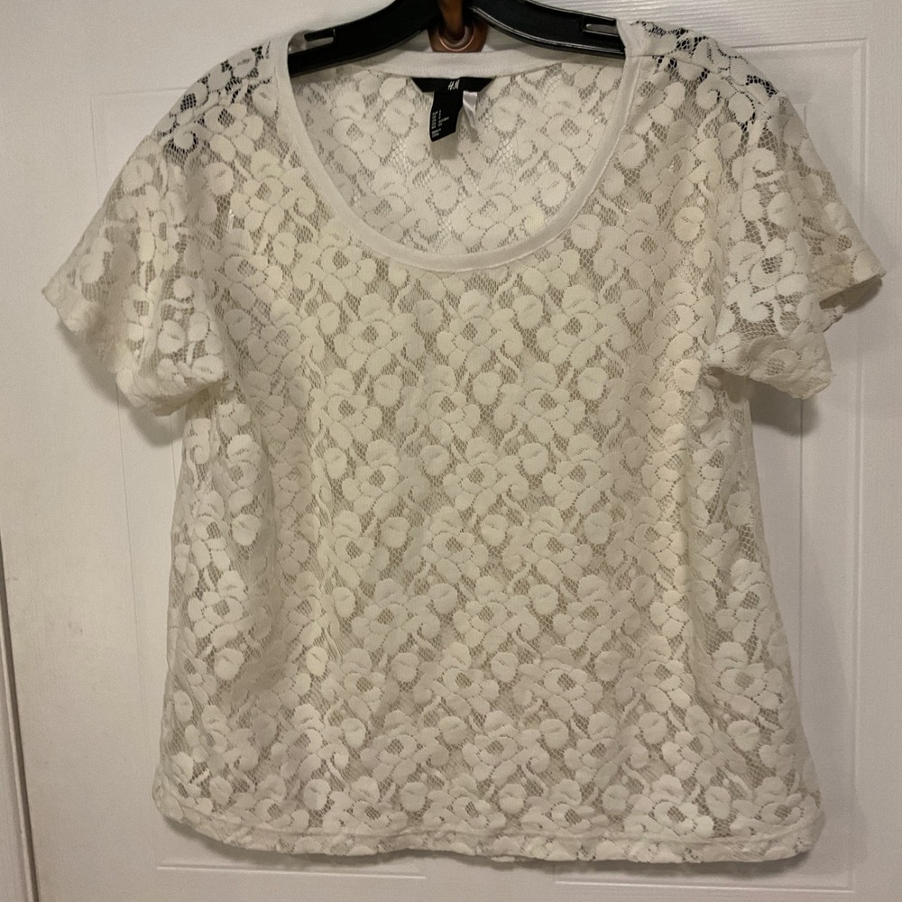 H&M Lace Top Women Small White Excellent Short Sleeve Floral Scoop Neck Blouse
